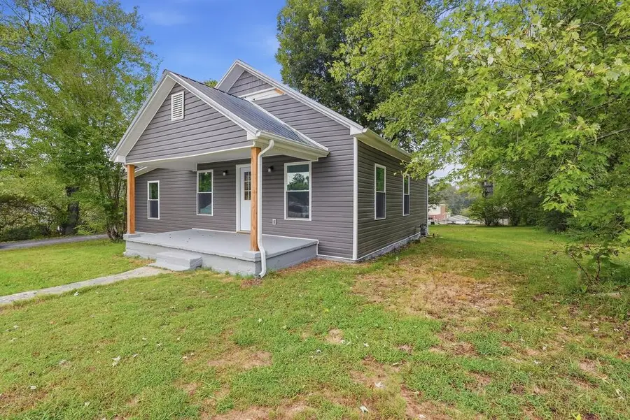 322 W Everett, Sparta, TN 38583 - #3
