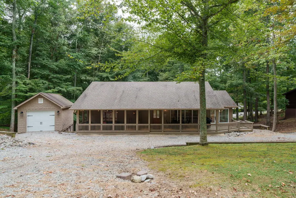 1409 Cherokee Rd, Byrdstown, TN 38549 - #1