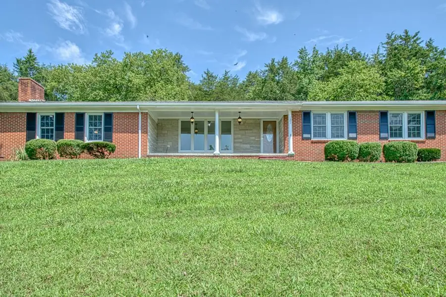 121 Stone Ln, Gainesboro, TN 38562 - #2