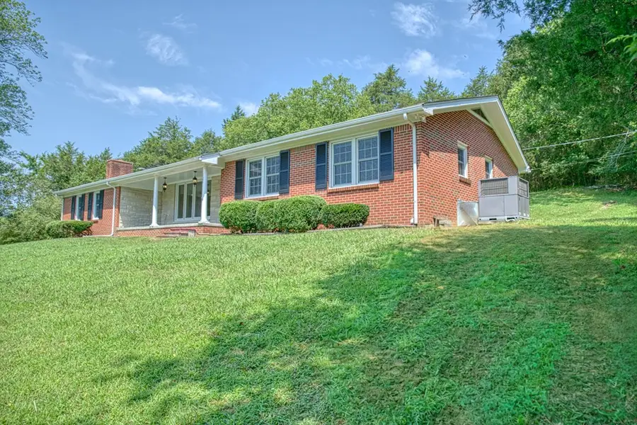 121 Stone Ln, Gainesboro, TN 38562 - #3