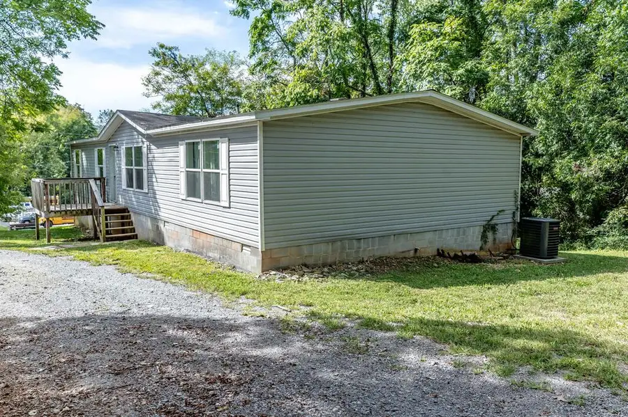 913 Doak Street, Livingston, TN 38570 - #3