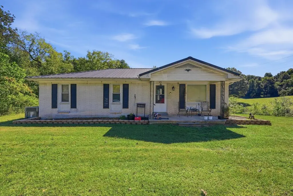 975 Allens Chapel Rd, Hilham, TN 38568 - #1