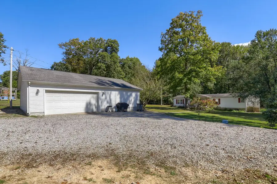 1011 Phillips Dr, Monterey, TN 38574 - #2