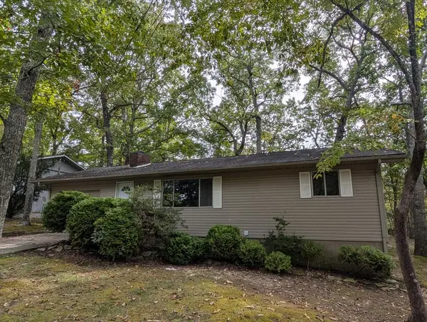 214 Lakeshire, CROSSVILLE, TN 38558