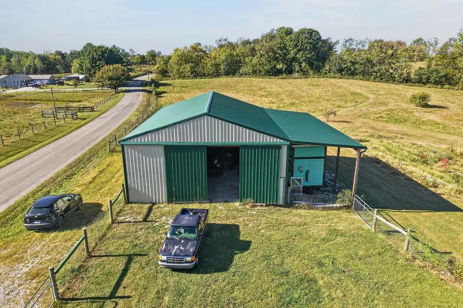 864 Coles Chapel Rd, Sparta, TN 38583 - #2