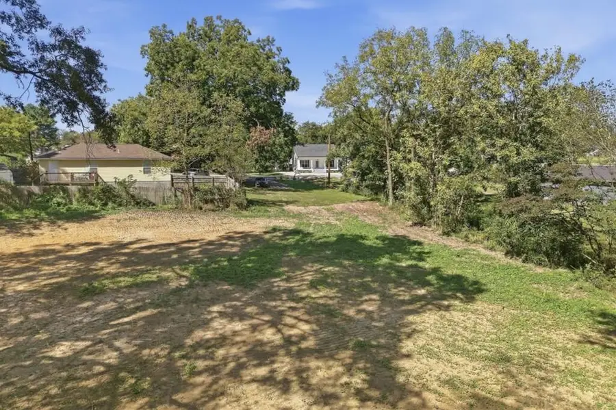 810 Fisher Ave, Smithville, TN 37166 - #3