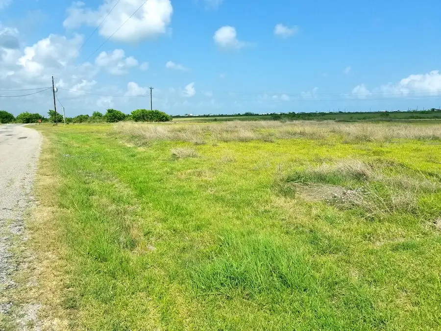 39 CR 206, Sargent, TX 77414 - Image #3