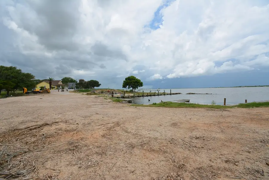 REDUCED 529 East Bayshore Drive, Palacios, TX 77465 - #3