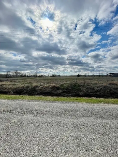 145 8th St. N, Van Vleck, TX 77482 - #3