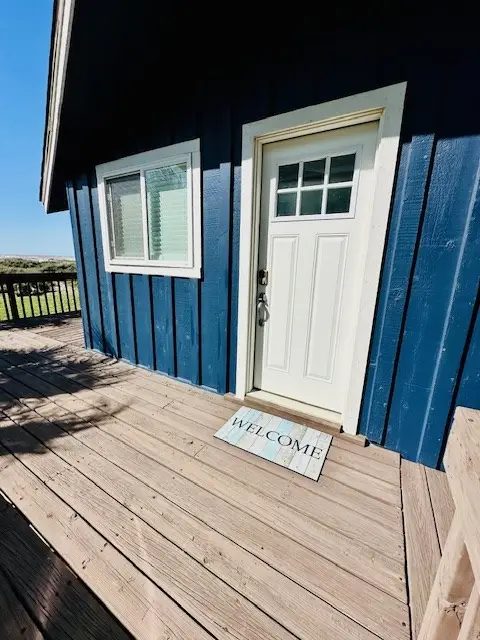 656 Beachfront Drive, Matagorda, TX 77457 - #2