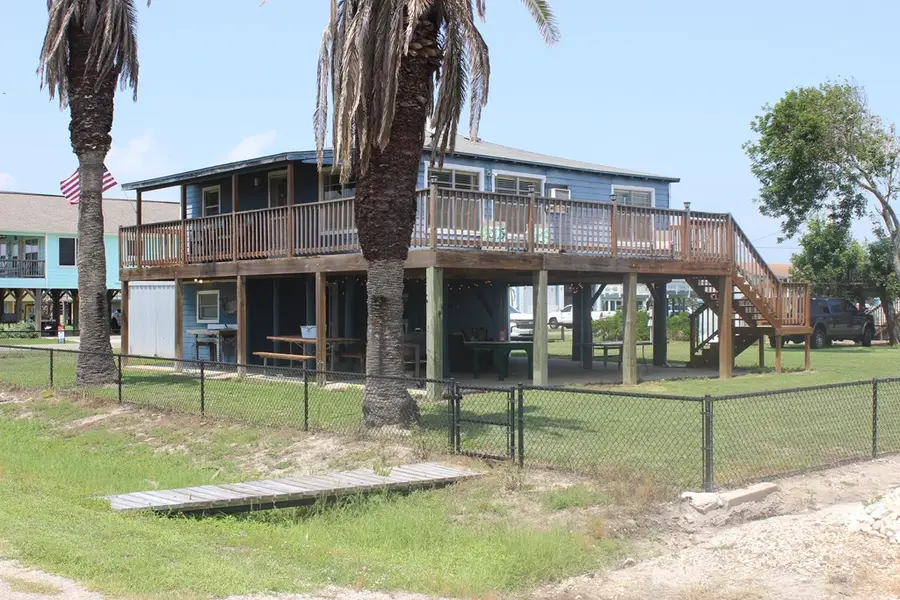 2641 CR 312, Port Lavaca, TX 77979 - #2