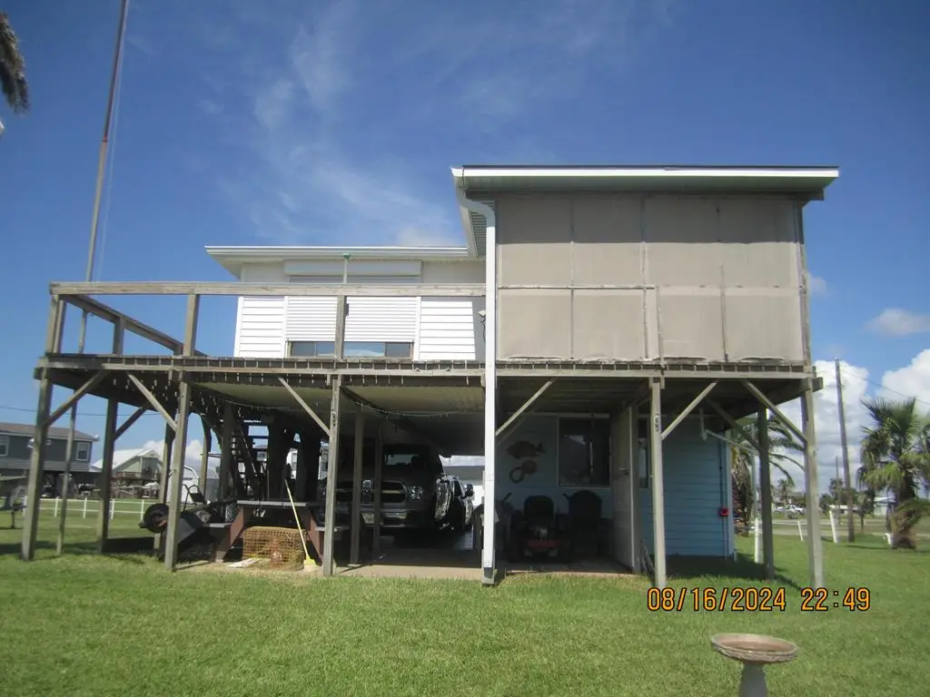135 CR 200 Seabreeze, Sargent, TX 77414 - #1