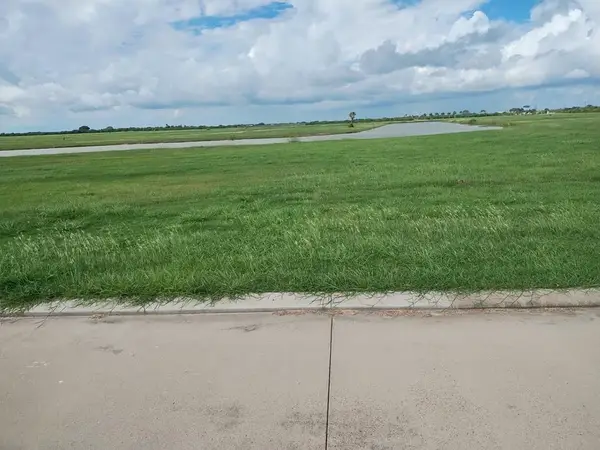 3022 Coastal Springs Loop, Palacios, TX 77465