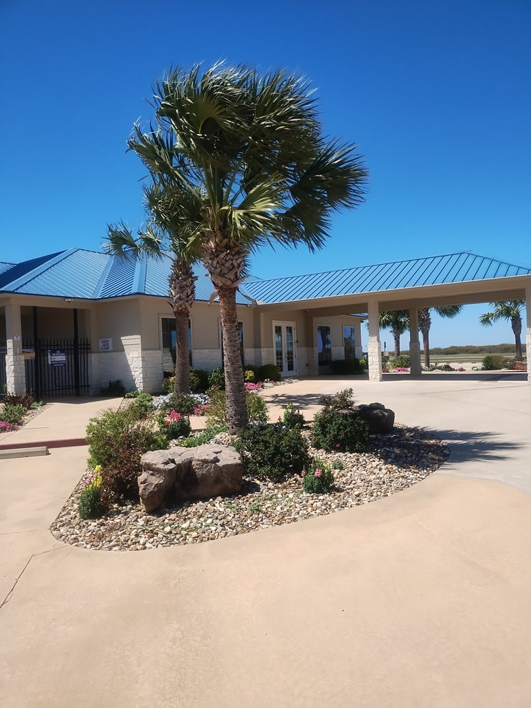 679 Grand Oasis, Palacios, TX 77465 - #2