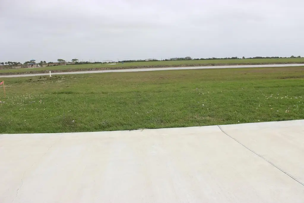 2924 Hammock Ct, Palacios, TX 77465 - #1