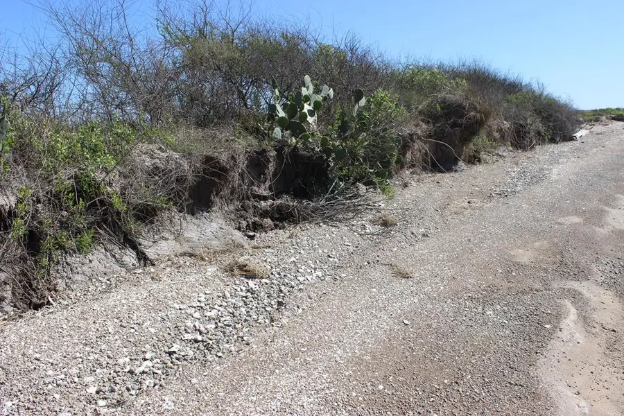 3329 Bay Point Dr, Palacios, TX 77465 - #2