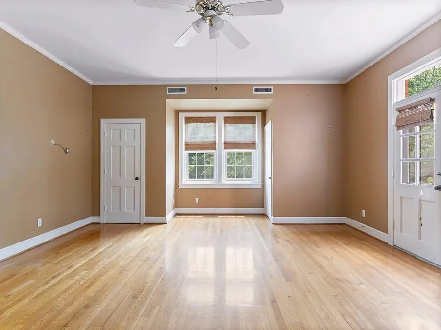 1920 Marguerite St, Bay City, TX 77414 - #2