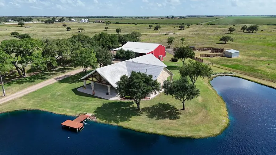 610 FM 1862, Blessing, TX 77419 - Image #2