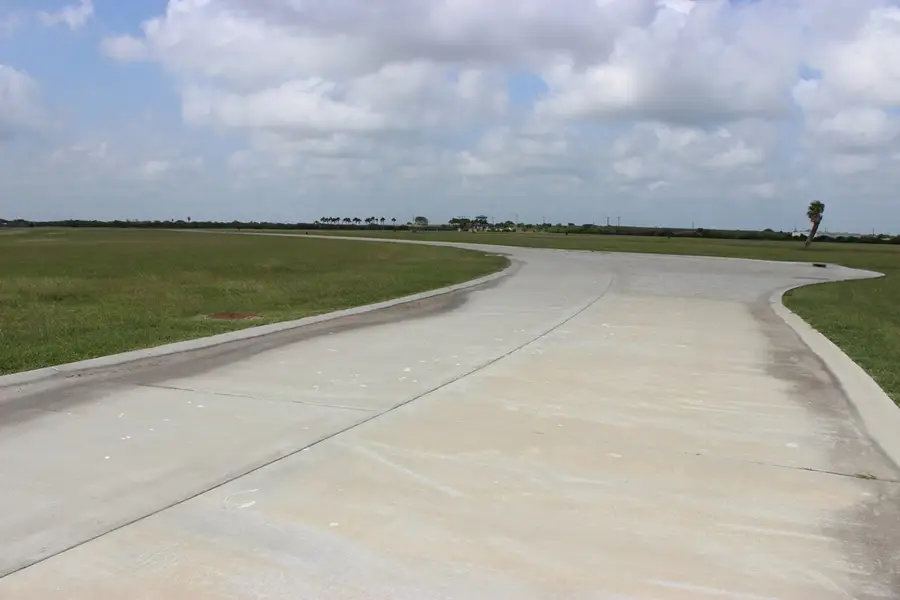 3016 Peninsula Point Dr, Palacios, TX 77465 - #2