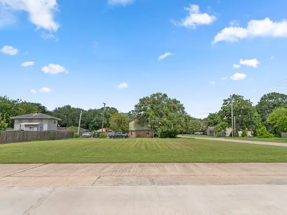 AVE I MATTHEWS, Bay City, TX 77456 - #2