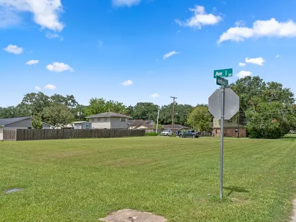 AVE I MATTHEWS, Bay City, TX 77456 - #3