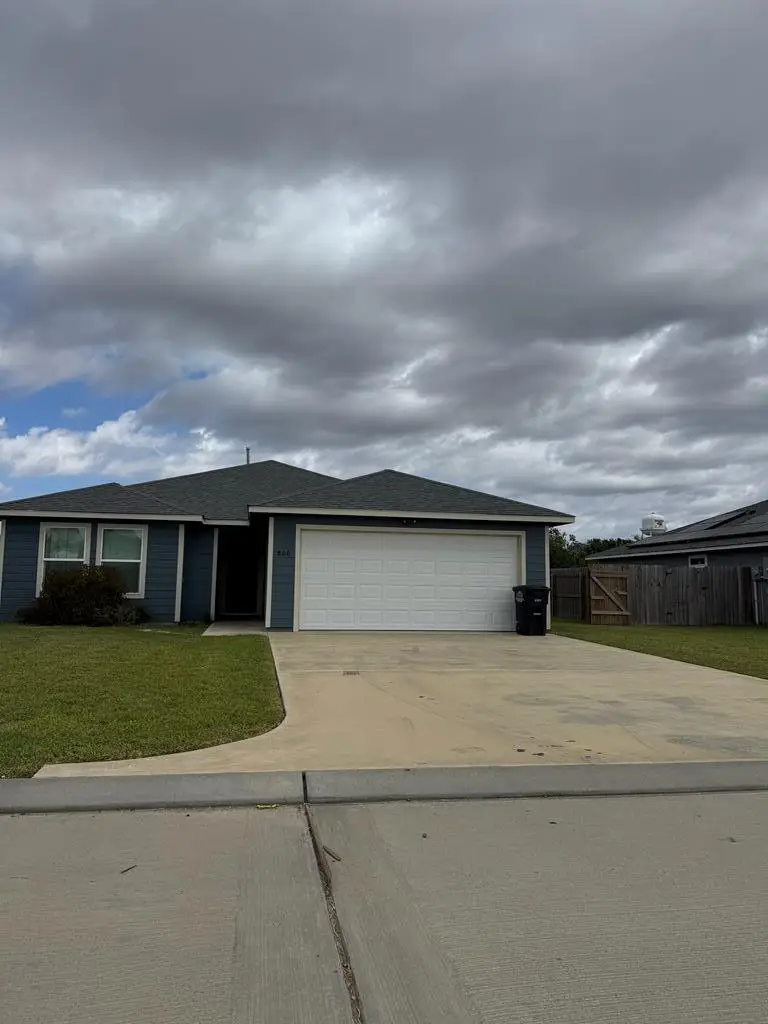 806 Flycatcher Dr, Palacios, TX 77465 - #2