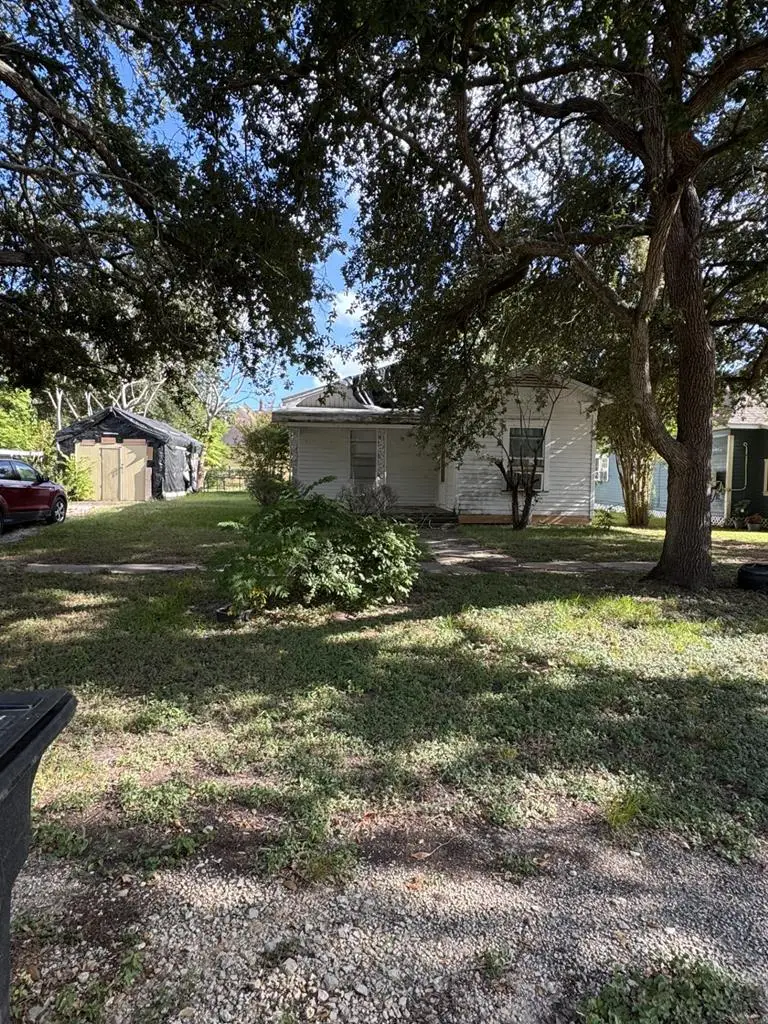 319 Morton, Palacios, TX 77465 - #1