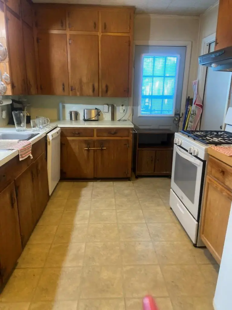 1706 Katy Avenue, Bay City, TX 77414 - #2