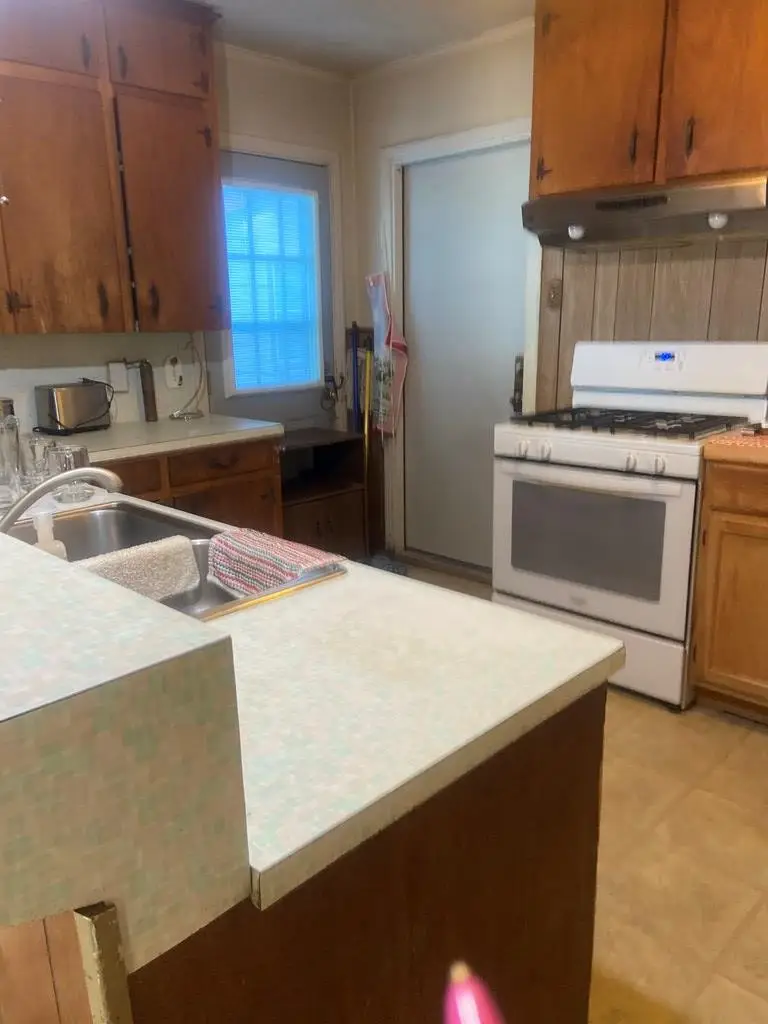 1706 Katy Avenue, Bay City, TX 77414 - #3