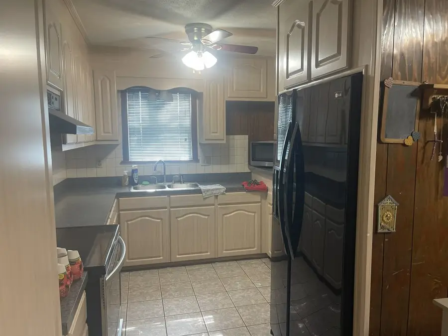 481 First Street, Van Vleck, TX 77482 - #2