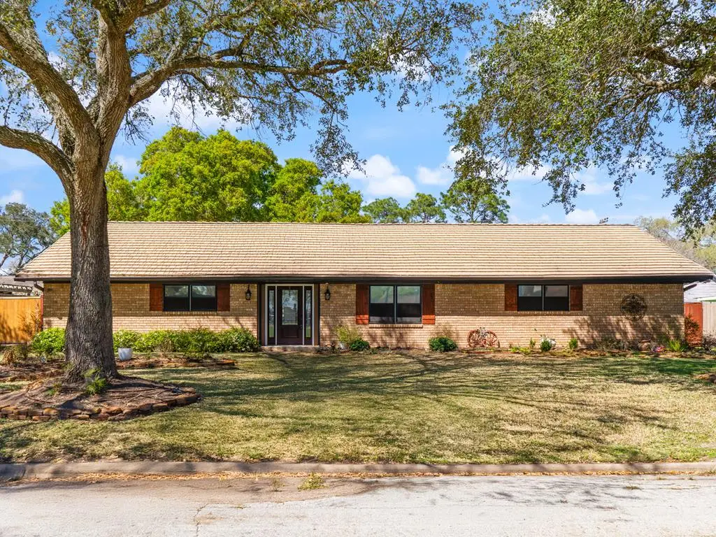 3921 Wickersham, Bay City, TX 77414 - #1