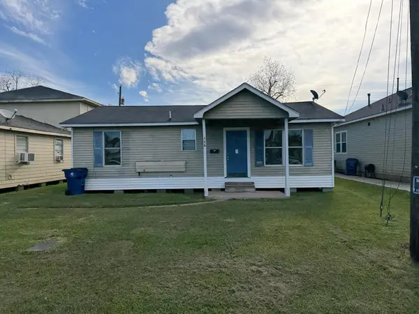 406 Snow Drive, West Columbia, TX 77486