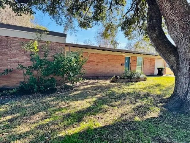 3500 Doris, Bay City, TX 77414 - #3