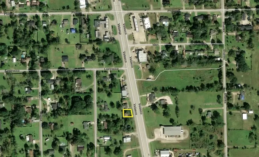 2212 S HIGHWAY 288B, Angleton, TX 77515 - #2