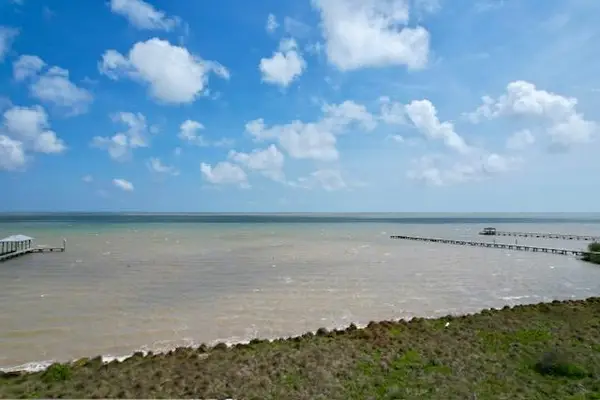 3145 Bay Ridge Dr., Palacios, TX 77465