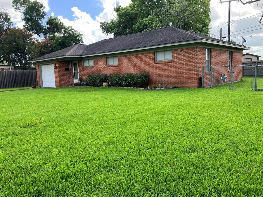 3420 Doris St., Bay City, TX 77414 - #3