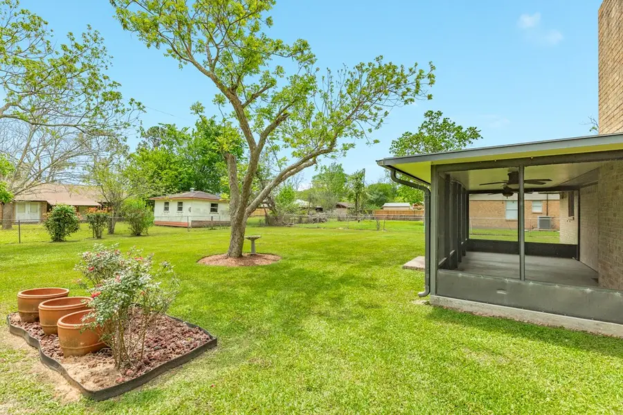 131 Singleton, Jones Creek, TX 77541 - #2