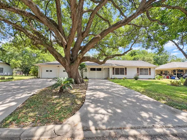 3413 Cherry Lane, Bay City, TX 77414