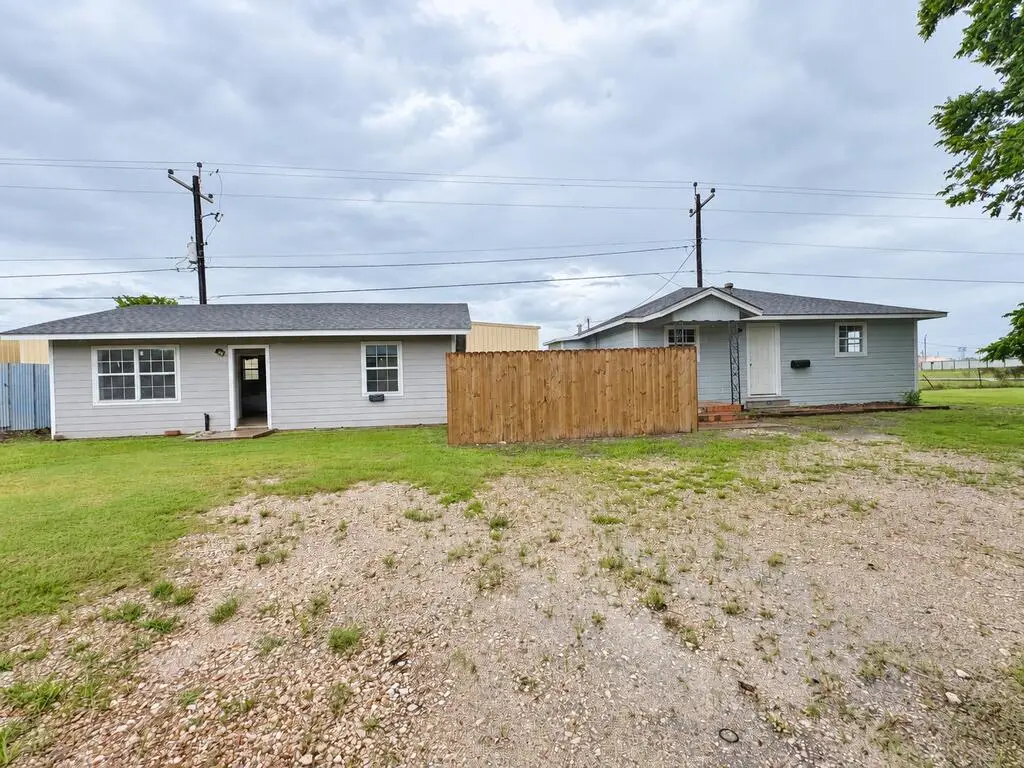 3515/17 5th St, Bay City, TX 77414 - #1