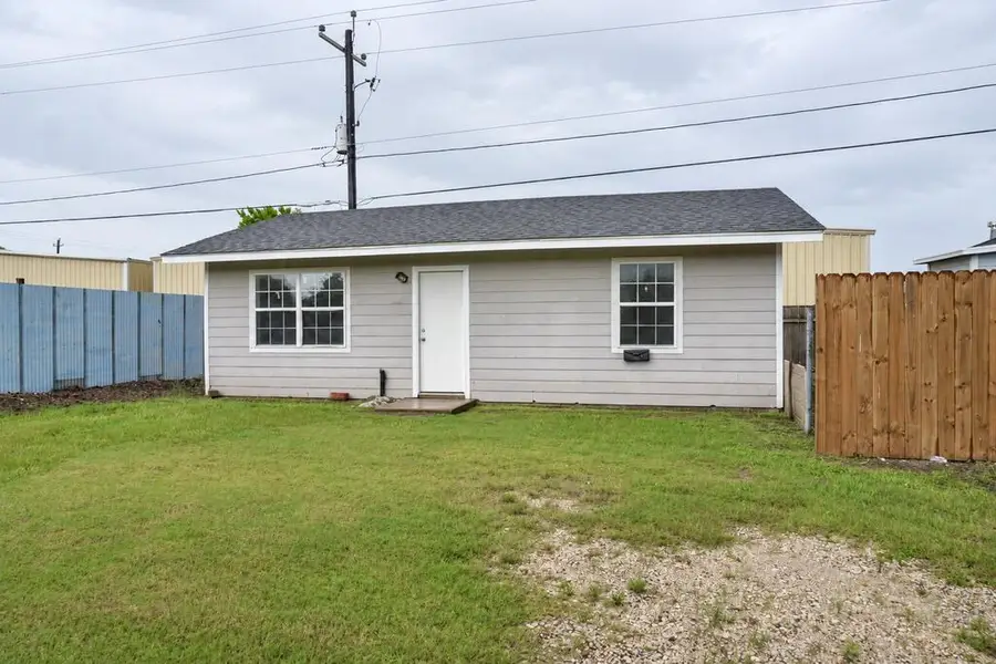3515/17 5th St, Bay City, TX 77414 - #2