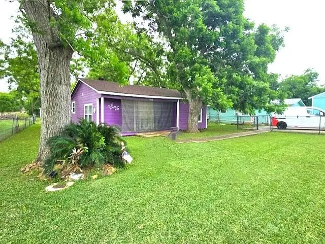 3621 Sir Gawain, Sargent, TX 77414 - #1
