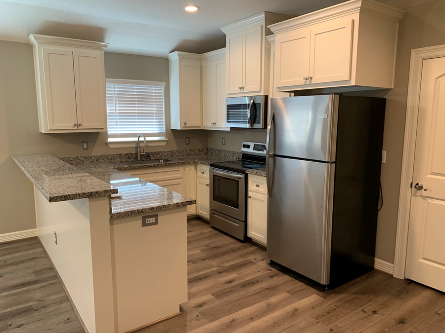 413-415 Hurst Street, Angleton, TX 77515 - Image #3