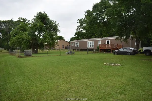 3133 Henderson Road, Navasota, TX 77868