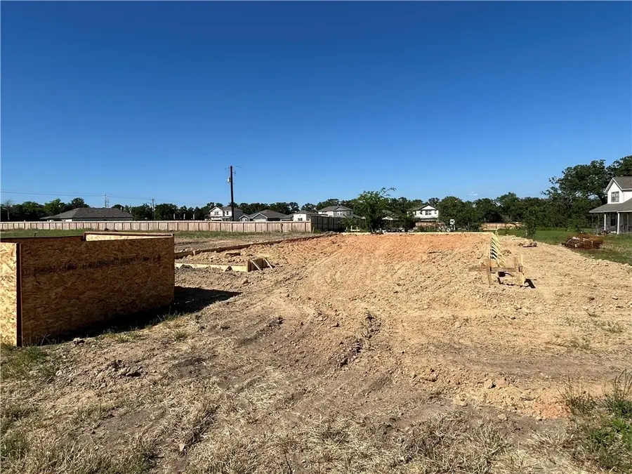 10715 Blocker Court, Bryan, TX 77801 - Image #3