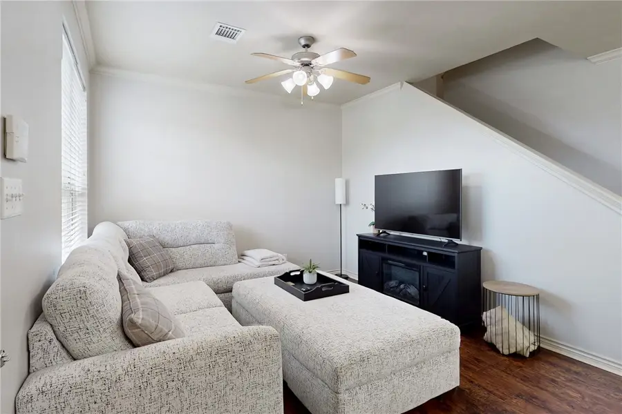 130 Forest Drive, College Station, TX 77840 - Image #3