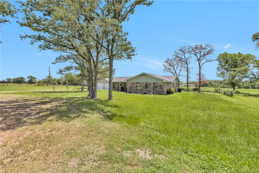 21356 N Highway 90 N, Bedias, TX 77831 - #2