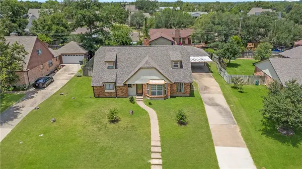 2513 Broadmoor Drive, Bryan, TX 77802