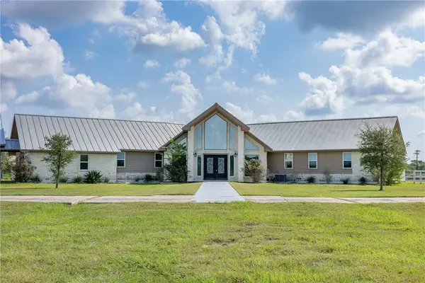 2644 Linda Ln, Brenham, TX 77833