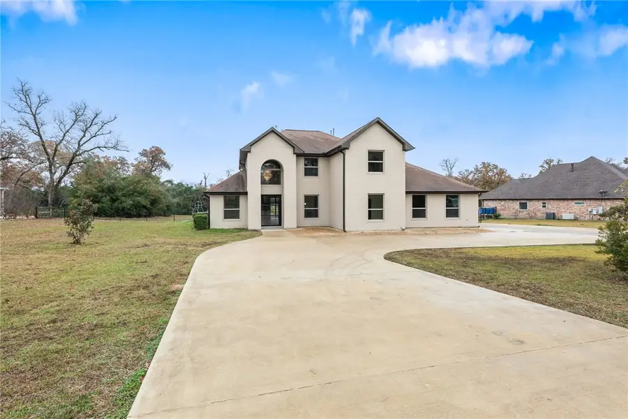 10024 Lancaster Drive, Iola, TX 77861 - Image #2