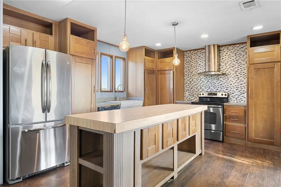 2361 Smetana Road, Bryan, TX 77807 - Image #2